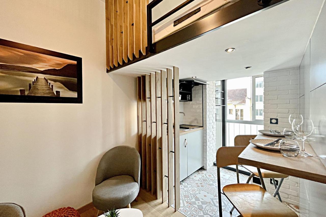 Superb Studio In The Center Of Annecy Bagian luar foto